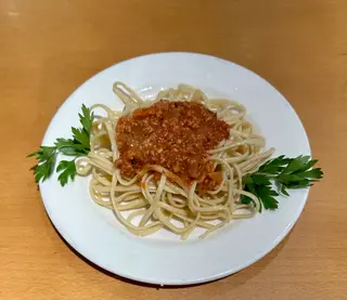 Tallarines Con Salsa Boloñesa