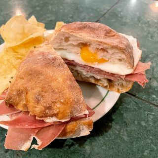 Sandes de Presunto com Ovo