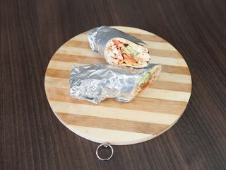 Shaorma mare de pui pe jar si doza suc