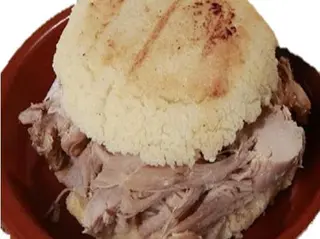 Arepa De Carne Asada