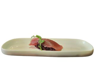 82-Nigiri black tonno