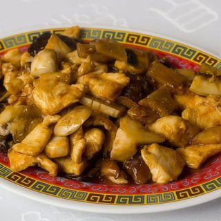 Pollo Con Bambú Y Setas Chinas