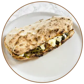 Panuozzo con salsiccia, friarielli e provola di agerola