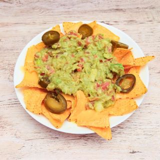 Nachos con Guacamole