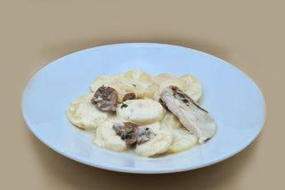 Pollo con funghi e patate*