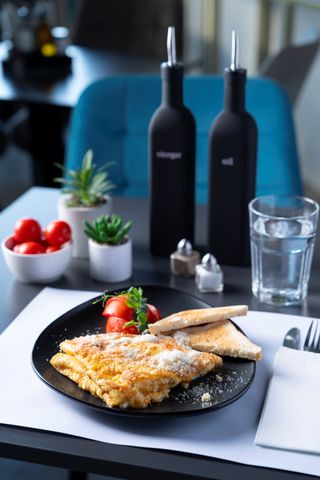 Omletă quatro formaggi