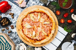 Pizza Carciofi e Cotto