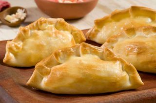 Empanada Argentina de Pollo