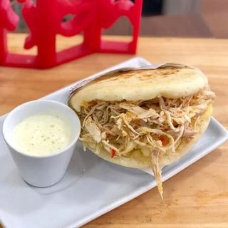 Arepa De Pollo