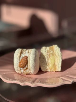 Макарон кокос-мигдаль