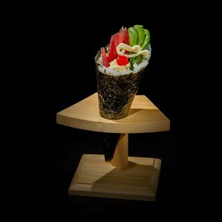 Temaki De Atún Y Aguacate (Ud.)