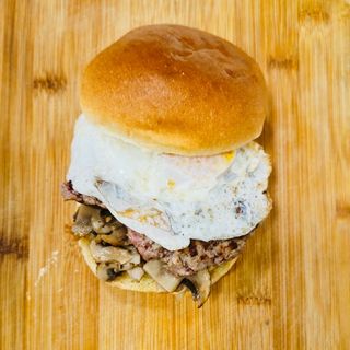Hamburguesa Con Champiñones