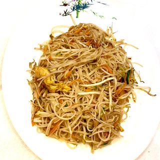 806 Spaghetti di riso con pollo