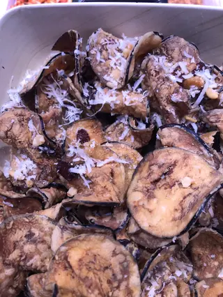 Xips d’Albergína Amb Mel I Parmesà (100 G.)