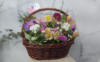 ყვავილების კალათა