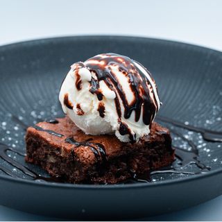 Brownie de chocolate negro (sin helado)