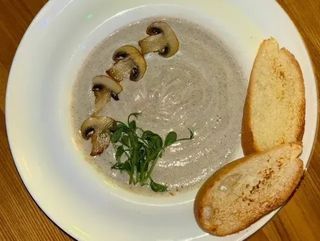 ГРИБНИЙ КРЕМ-СУП З ГРІНКАМИ (300/60g)