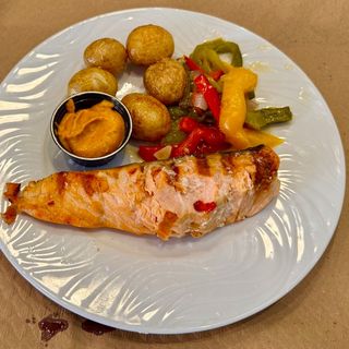 Salmon fresco al carbon 