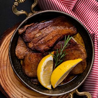 Телешки език
в масло (200г)