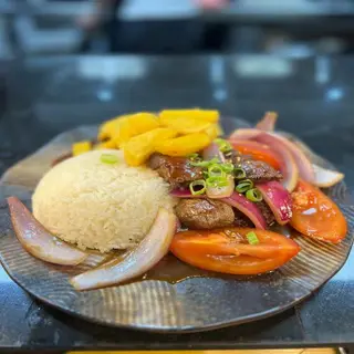 Lomo Saltado