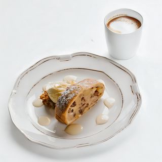 Яблучний штрудель 