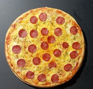 Pizza Pepperoni (35Cm.)