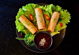 16 - Seasonal vegetable spring rolls