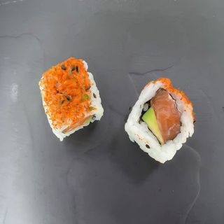 Volcano Salmón Roll (8 Uds.)