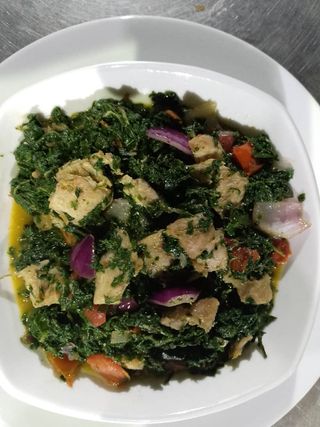 Chicken in Spinach Sauce