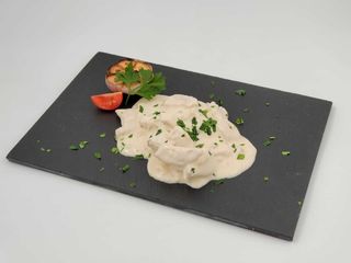 Piept de pui cu sos  alb si usturoi