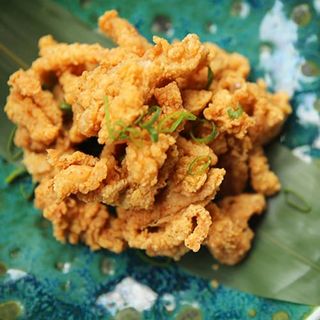 Crujiente de pechuga de pollo al limón