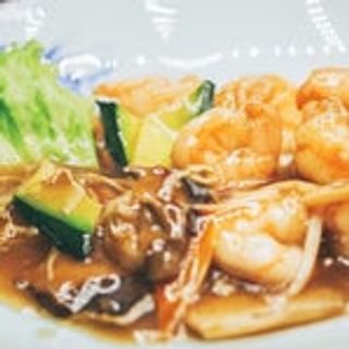 198. Gamberi con verdure miste