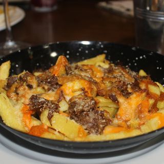 Patatas Gratinadas Con Carrillada