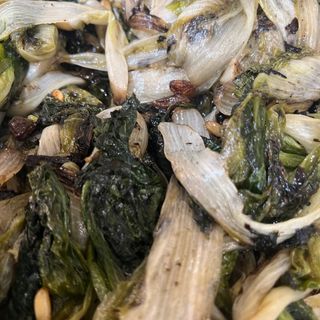 Scarola uvetta e pinoli