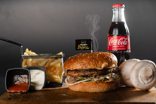 Mama Burgers Special sa pomfritom Meni 1