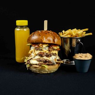 Combo El Gigante Burger