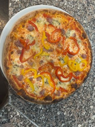 Pizza gustosa