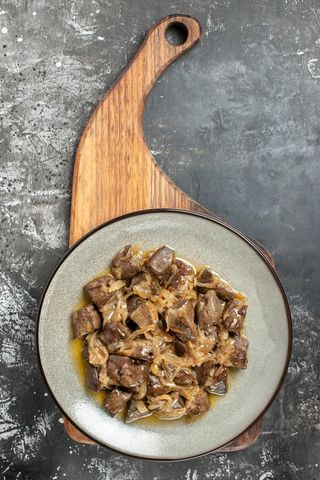 Maiale con funghi e bambù
