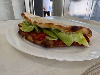 Pizza sendvič sa kulenom