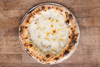 Pizza 4 formaggi