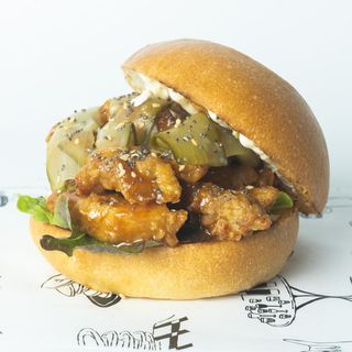 Sándwich De Pollo Coreano Frenético