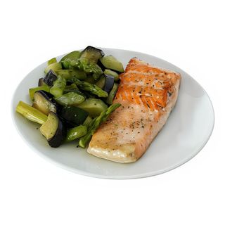 Salmón Braseado Con Verduras