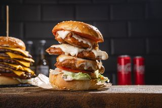 ხრაშუნა ქათმის ბურგერი 3X