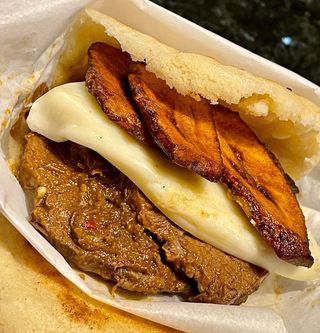 Arepa Negrita