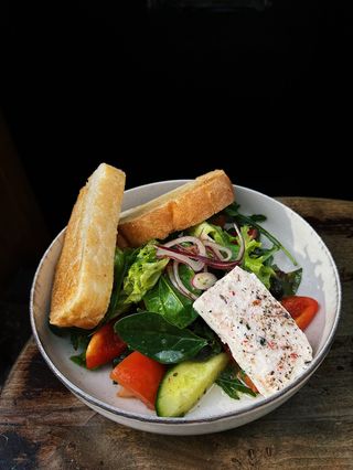 Салат Грецький з грінками