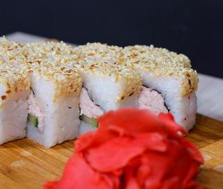 Калифорния с кунжутом