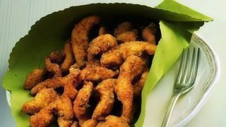 Straccetti di pollo impanati e piccanti