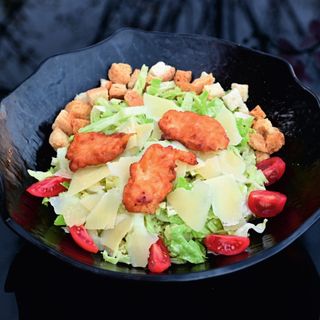 Салата Цезар (550г)