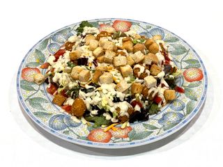 Ensalada Cesar con palomitas de Pollo