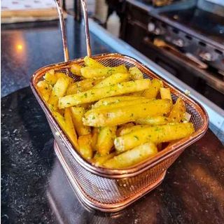 GARLIC BOMB FRIES 150g